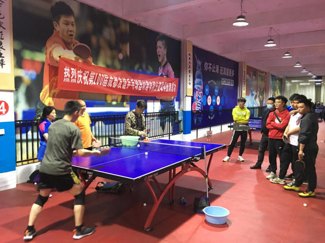 湖人官宣签约2米13中锋:上赛季发展联盟盖帽王+入选最佳防守阵容